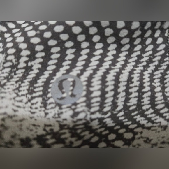 Lululemon Gait Keeper Short *3.5" Swerve Vapor Metal Grey/Metal Grey Size 6 - Picture 4 of 11